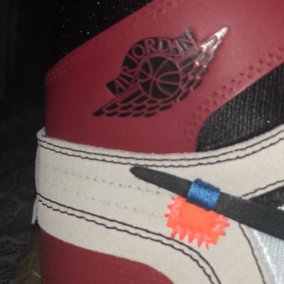 ** SOLD ** —- Jordan 1 Chicago Off White size 11 - Picture 6 of 8